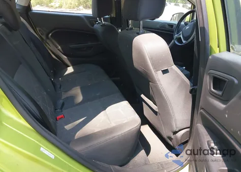 2013 Ford Fiesta Se z USA, uszkodzony, nr VIN 3FADP4BJ0DM136552